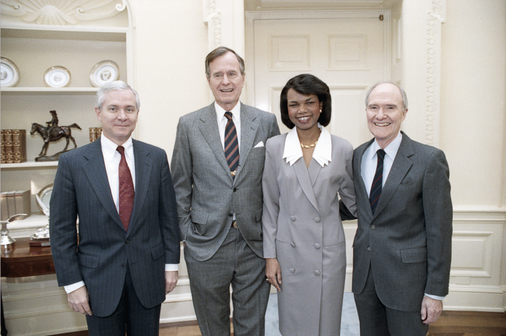 George H.W. Bush with Condoleezza Rice and advisors. Statecraft: the Bush 41 Team.