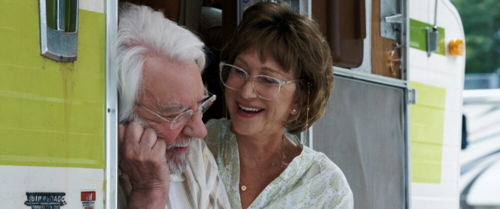 "The Leisure Seeker" movie scene: Helen Mirren and Donald Sutherland smiling.